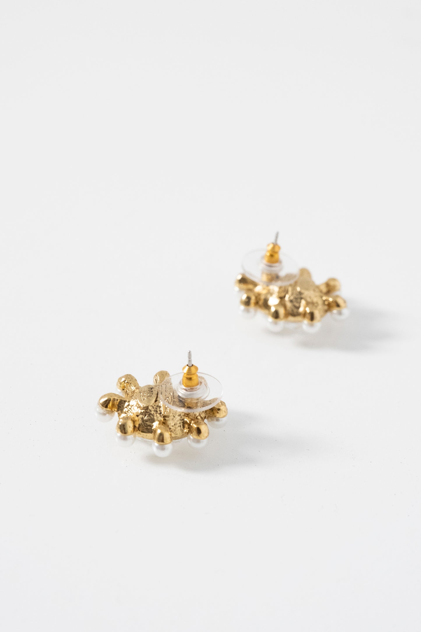 CRYSTAL STUD EARRING