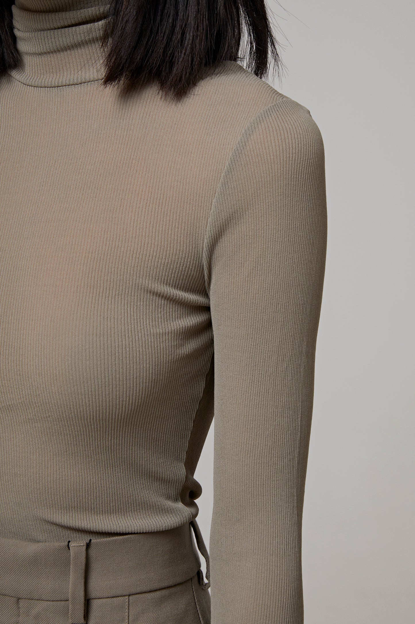 TURTLENECK TSHIRT