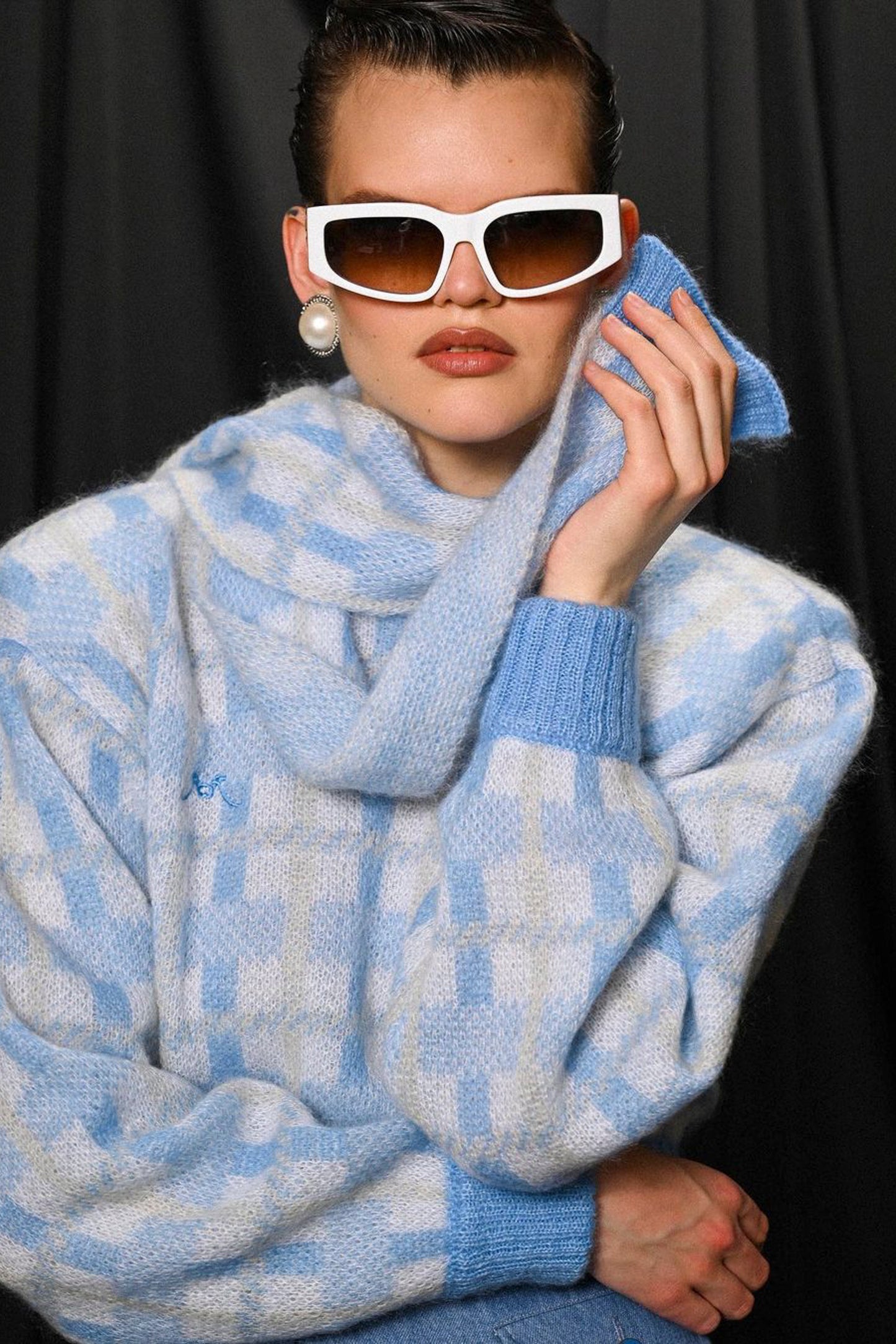 OVERSIZED MOHAIR CROPPED SWEATER WITH CHECKED PATTERN