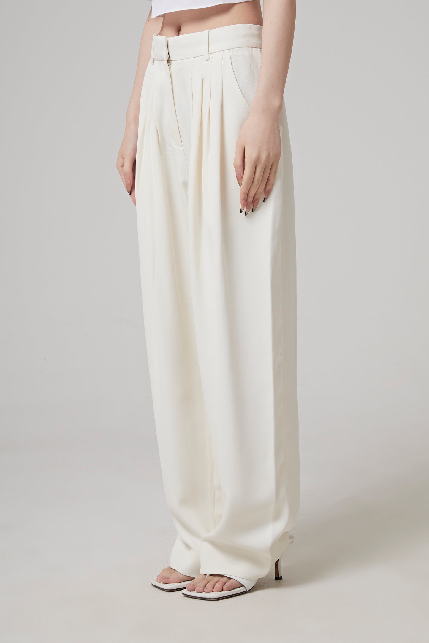 DRAPED POCKET TROUSER