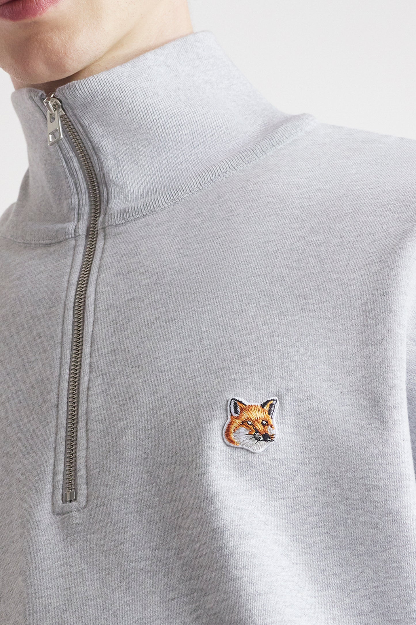 FOX HEAD PATCH COMFORT HALF ZIP SWEATSHIRT