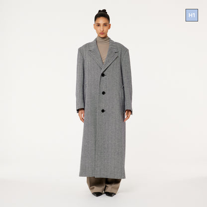 THREE BUTTONS COAT