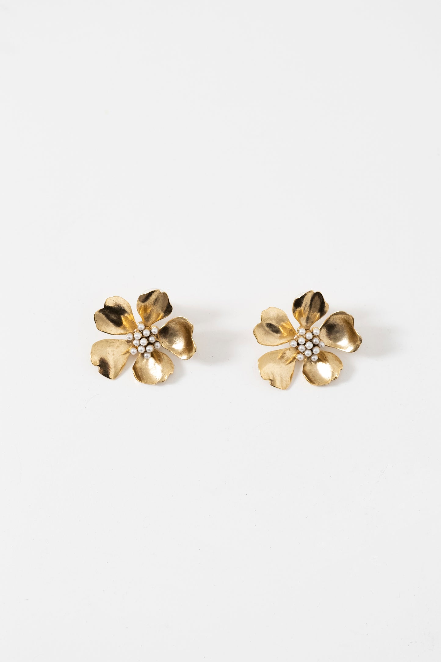 TROPICAL FLOWER STUD EARRING