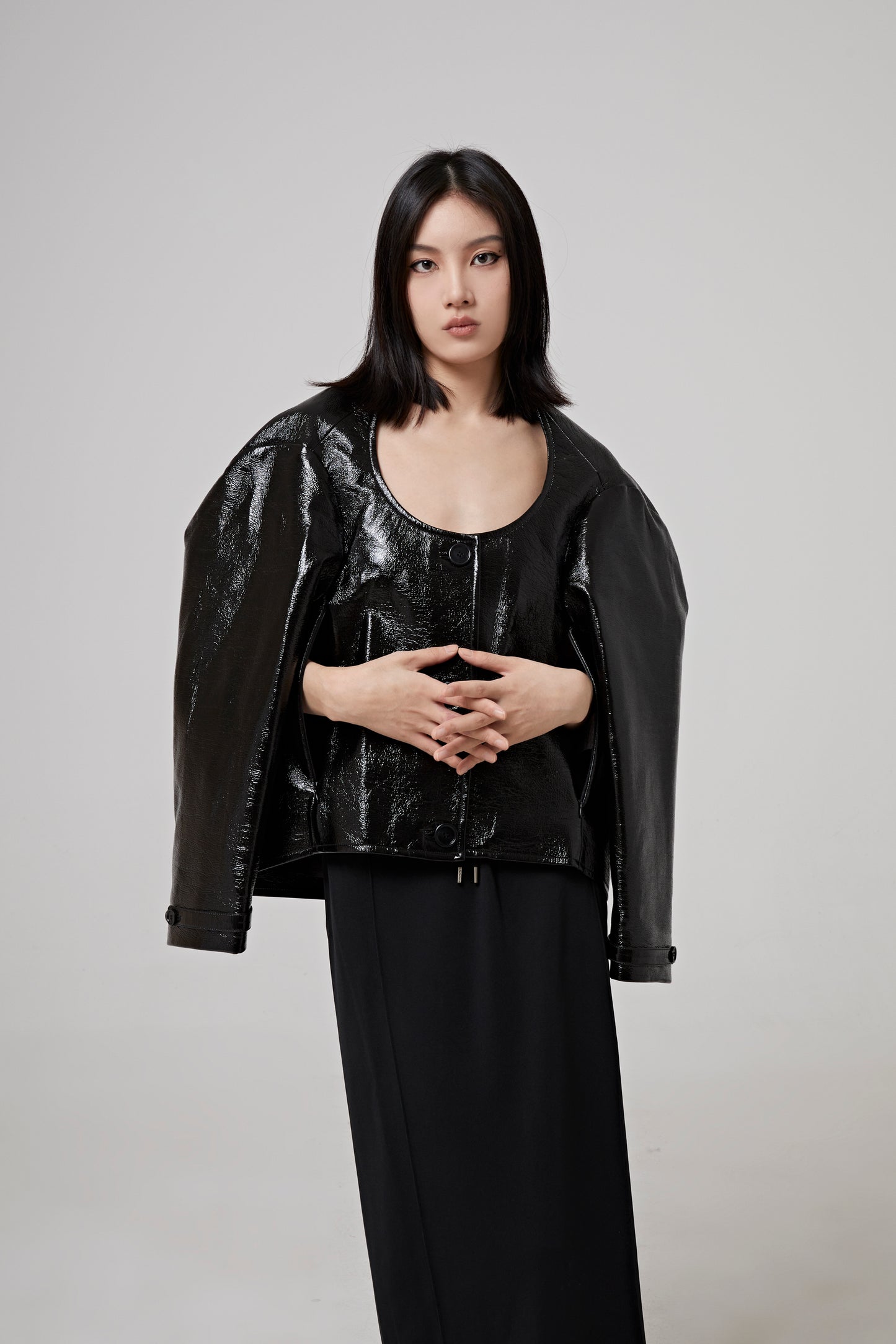 COCOON VINYL SHORT OVERSIZED COAT