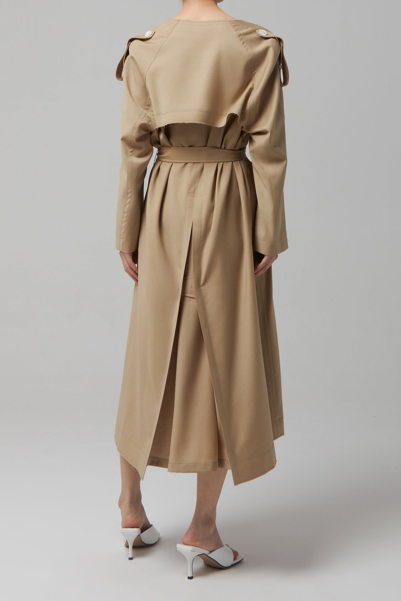 COLLARLESS SHELL BUTTON TRENCH